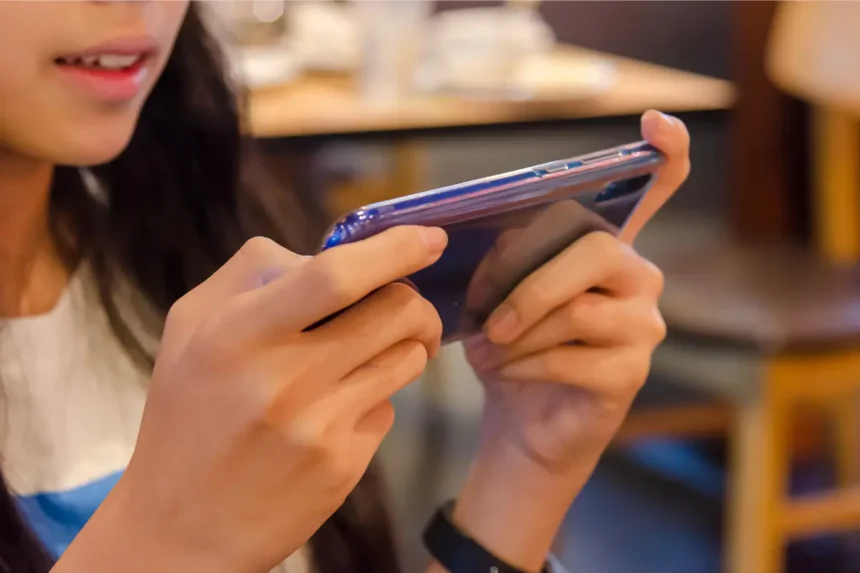 iOS 26 вимагатиме від дітей отримувати дозвіл батьків для надсилання повідомлень на нові номери