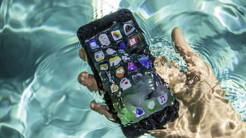 iphone water 1