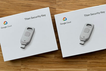 Titan Security Key: як працює апаратний ключ безпеки від Google