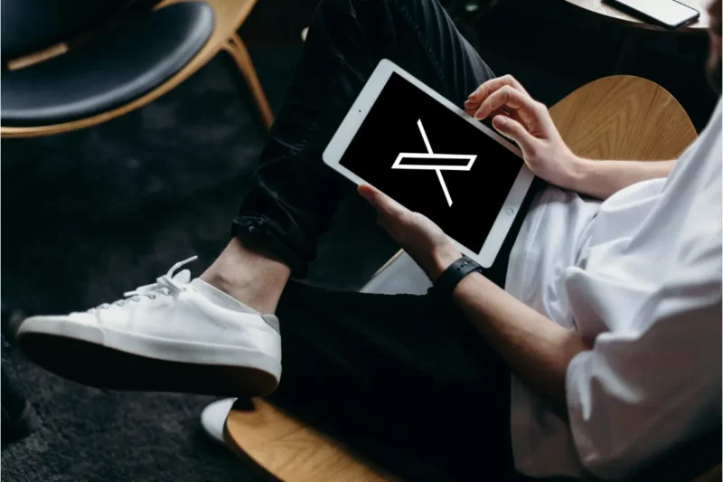 Платформа X тимчасово припиняє роботу зашифрованих повідомлень