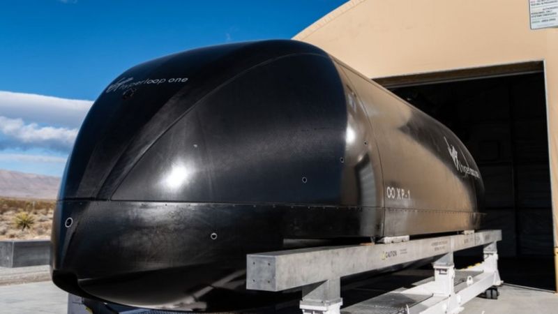 Hyperloop вперше перевіз пасажирів