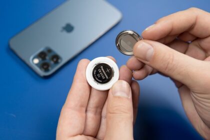 Чому батьки повинні тримати AirTags подалі від дітей