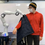 robot dressing