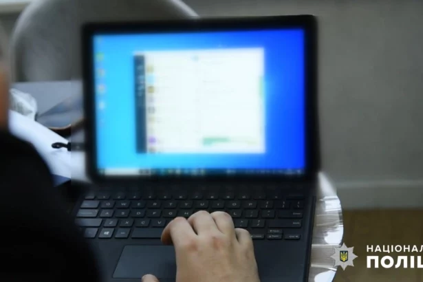 Одеський шахрай обдурив людей, пропонуючи "допомогу від держави"