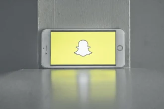 Скандал у Facebook: шпигунство за Snapchat через фейковий додаток