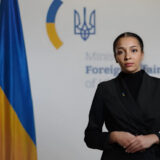 Штучний інтелект на службі в МЗС: В Україні створено віртуальну консультантку Вікторію ШІ