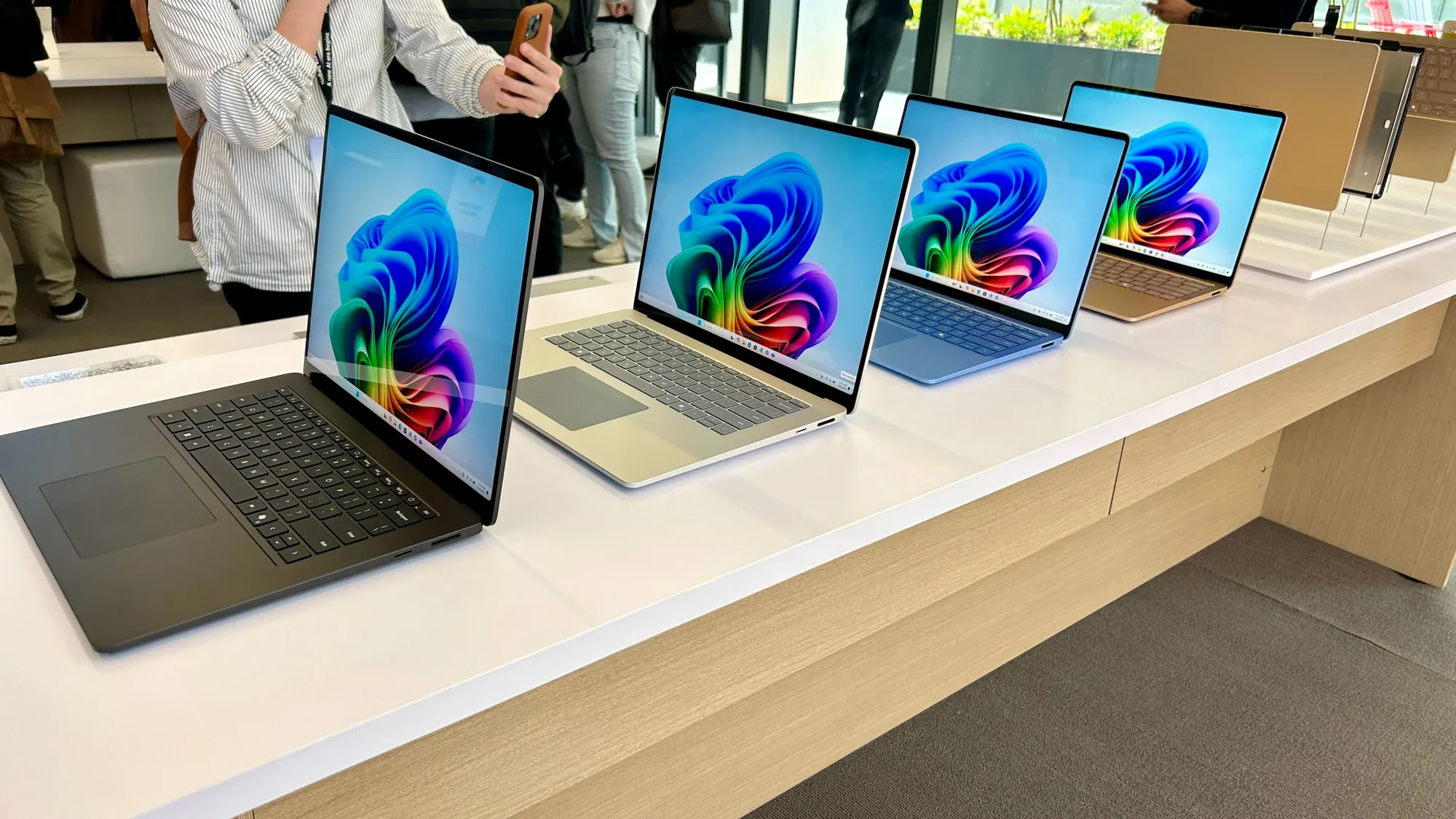 Огляд всіх представлених Microsoft комп'ютерів Copilot+
