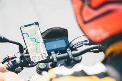 Вібрації від мотоцикла можуть зіпсувати камеру смартфона: як уникнути пошкоджень