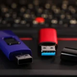 Чим небезпечні невідомі USB-флешки: захист від вірусів та крадіжки даних