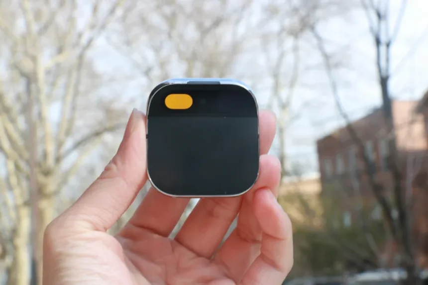 Провал Humane AI Pin - це нагадування про те, що сам по собі штучний інтелект не робить продукт привабливим
