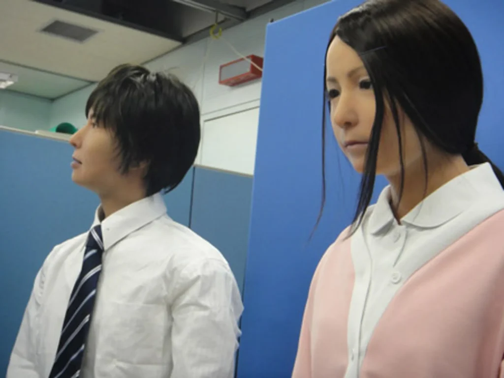 Ефект моторошної долини: Чому"майже люди" нас лякають? 39 Actroid