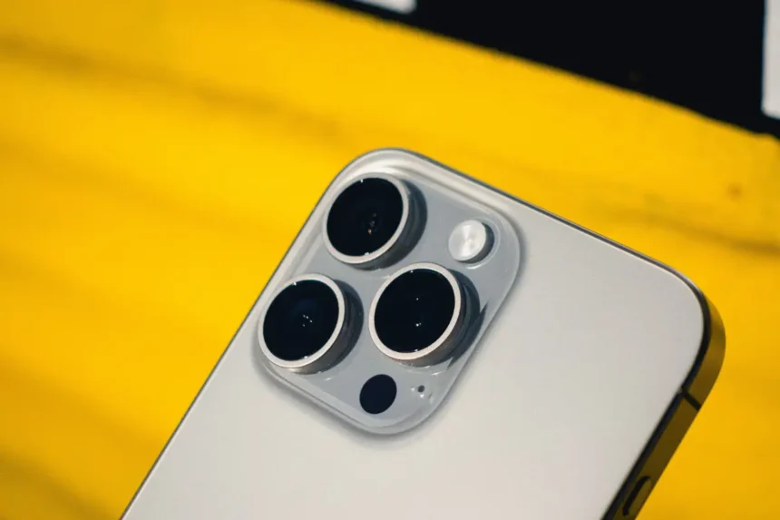 Чому iPhone 16 Pro Max залишається найпопулярнішим серед флагманів Apple