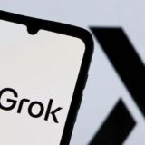 Ілон Маск анонсував дитячу версію штучного інтелекту Baby Grok