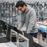 Як обрати ідеальний ноутбук: поради, типи, та де купити