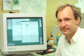 Творець Інтернету пояснює, чому віддав його безкоштовно та про що шкодує