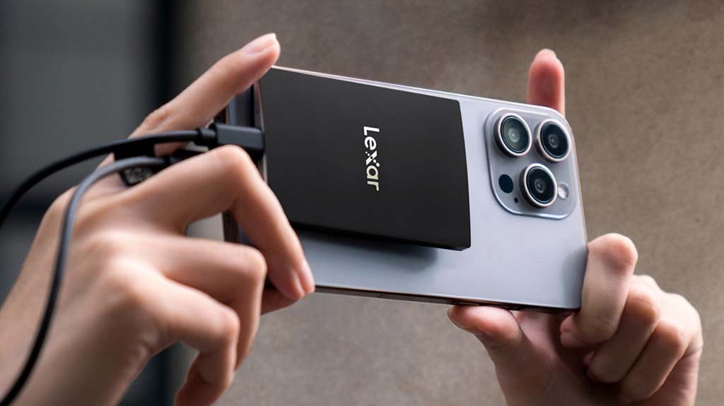 lexar sl500 portable ssd on iphone 15 pro max 1703687202
