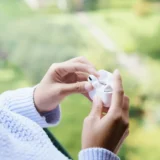 Бездротові навушники постійно відключаються: як це виправити