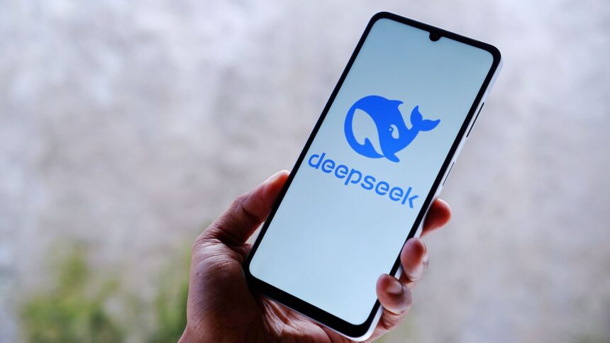 DeepSeek V3.2: чи загрожує новий відкритий ШІ домінуванню пропрієтарних моделей