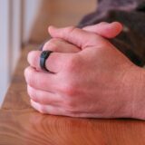 Засновник Pebble представив AI-кільце Index 01 за $75