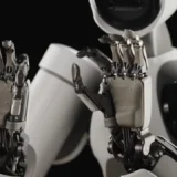 4 вражаючі демонстрації роботів 2025 року та одна епічна невдача