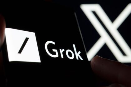 Сенатори США закликають Apple і Google видалити X та Grok з магазинів застосунків