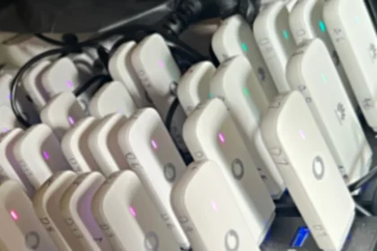 Тіньові SIM-ферми за лавиною шахрайських SMS: як працює «фабрика дзвінків» і як захиститися