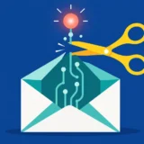 Відкрита біла конвертка з циркуляцією електронних ліній і ножицями