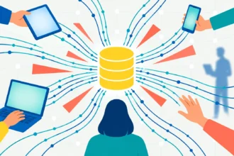 Люди з планшетом, телефоном і ноутбуком підключаються до центральної бази даних